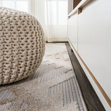 Sumak High-low Pile Neutral Diamond Kilim Area Rug